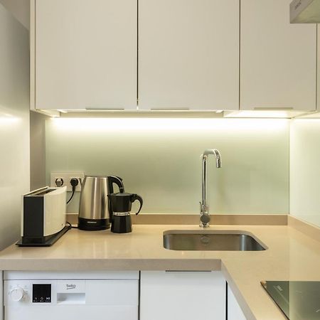 Charming Apartment With Private Patio At Plaza De Espana By Ocityzen セビリア エクステリア 写真