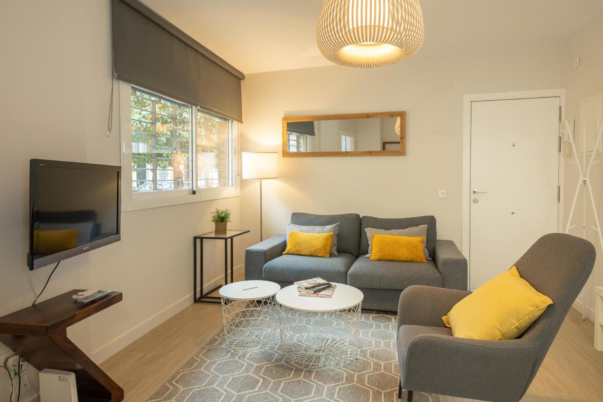 Charming Apartment With Private Patio At Plaza De Espana By Ocityzen セビリア エクステリア 写真